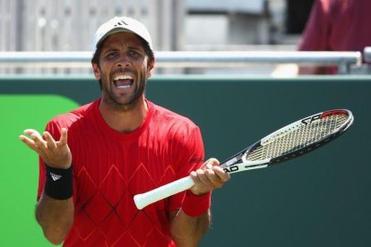 Fernando Verdasco se lamenta en un último partido en Cayo Vizcaíno.-CLIVE BRUNSKILL (AFP)