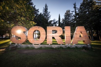 Letrero con el topónimo de Soria en el Alto de la Dehesa. GONZALO MONTESEGURO