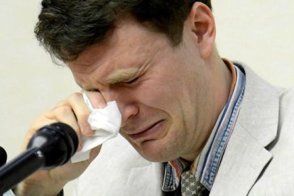 El estudiante estadounidense de 21 años, Otto Warmbier, en su comparecencia ante los medios norcoreanos en Pyongyang (Corea del Norte).-