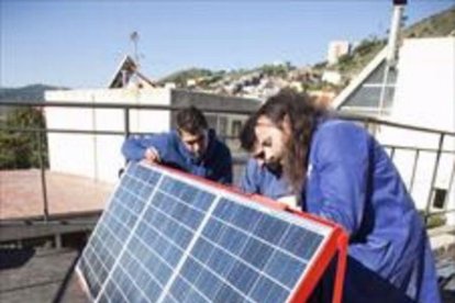 Instalación de placas fotovoltaicas.-JOAN PUIG