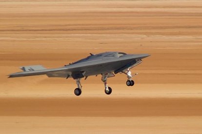 Avión no tripulado X-47B del ejército de Estados Unidos-EL PERIÓDICO