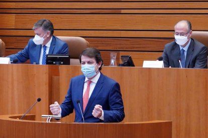 Fernández Mañueco en un momento de su intervención en las Cortes durante el debate de la moción de censura. ICAL