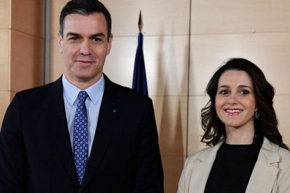 Pedro Sánchez se reúne con Inés Arrimadas en el Congreso.-AFP / JAVIER SORIANO