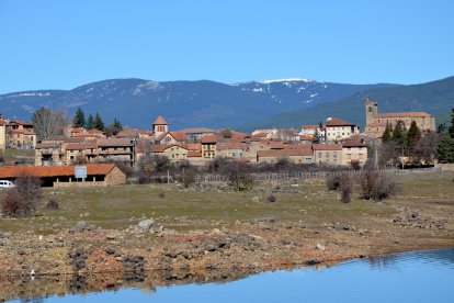 Panorámica de Vinuesa, donde la solidaridad con los afectados por el terremoto de Turquía y Siria se medirá en metros. RAQUEL FERNÁNDEZ