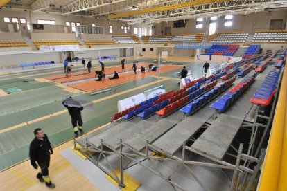 El pabellón de Los Pajaritos va tomando forma para que el viernes por la tarde arranque la Copa del Rey.-Valentín Guisande