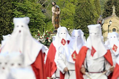 Vía Crucis del Lunes Santo. / ÚRSULA SIERRA-