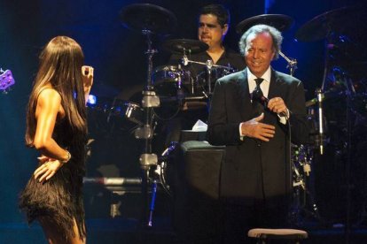 Julio Iglesias en un concierto en Barcelona el año 2013.-Foto: FERRAN SENDRA