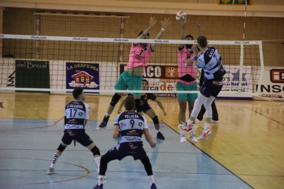 Uno de los partidos del Río Duero esta temporada en Los Pajaritos. HDS