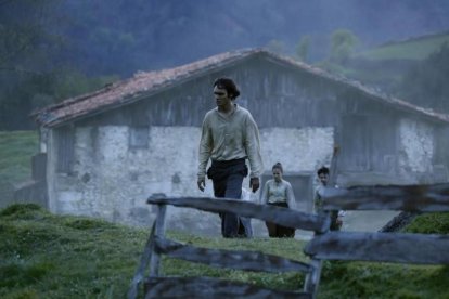 Fotograma de la película vasca Handia.-EL PERIÓDICO