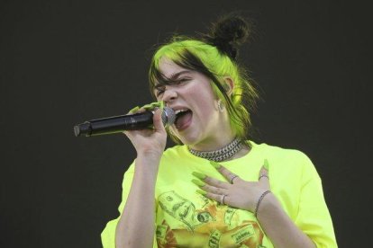 La cantante Billie Eilish durante uno de sus conciertos.-INVISION