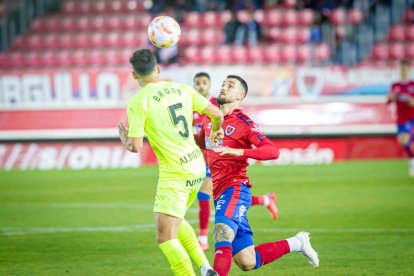 CD Numancia vs Real Sporting. MARIO TEJEDOR (13)