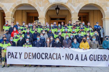 Concentración contra la guerra en Ucrania - MARIO TEJEDOR