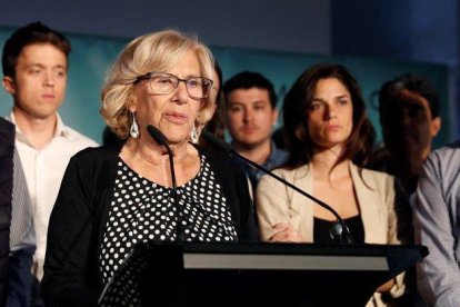 La alcaldesa en funciones de Madrid, Manuela Carmena, durante su comparecencia para valorar los resultados de las elecciones al Ayuntamiento.-BALLESTEROS (EFE)