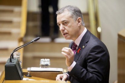 El lendakari, Iñigo Urkullu, en un pleno del Parlamento vasco.-EFE / DAVID AGUILAR