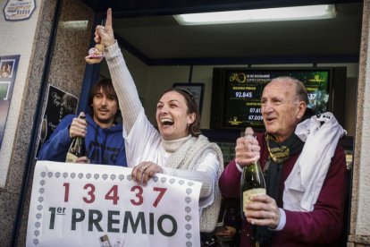 Celebracion del gordo del Sorteo de Navidad.-MIGUEL LORENZO