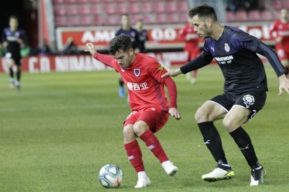 Curro Sánchez será una de las principales referencias del juego ofensivo del Numancia esta noche en Cádiz.-Luis Ángel Tejedor