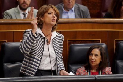 La ministra de Justicia, Dolores Delgado, en la sesión de control al Gobierno en el Congreso.-JOSE LUIS ROCA