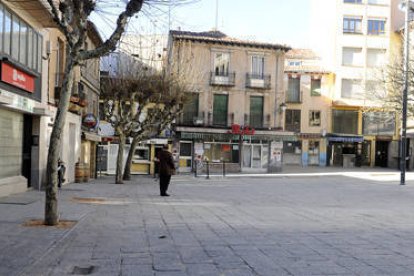 Imagen actual de la plaza de San Clemente, o más conocido por El Tubo, en la que quedan las últimas actuaciones para finalizarla. / ÁVARO MARTÍNEZ-