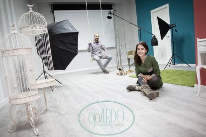 Javier Ródenas y Sonia Gutiérrez son los responsables de Ojo Zurdo, un estudio de fotografía y diseño ubicado en Francisco López de Gómara.-OJO ZURDO