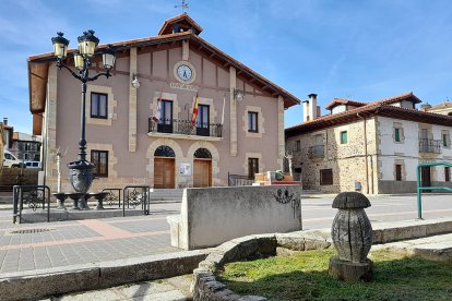 Ayuntamiento de Navaleno. MARIO TEJEDOR