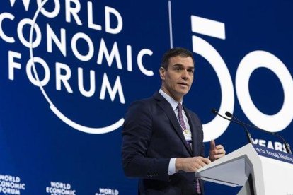 El presidente del Gobierno, Pedro Sánchez, durante su intervención ante el salón plenario del Foro de Davos.-