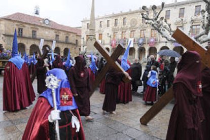 Procesión del Jueves Santo ayer por las calles de la capital.-