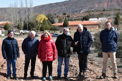 La delegada territorial junto al alcalde de Montejo y los responsables de los servicios territoriales.