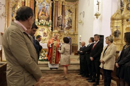 Un momento de la misa celebrada ayer en Almenar.-DIEGO MAYOR