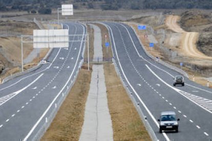 Tramo entre Sauquillo- Radona de la A-15 que el próximo viernes inaugurará el ministro de Fomento, José Blanco. / ÚRSULA SIERRA-