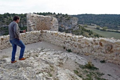 Los visitantes podrán acceder a corto plazo al nuevo mirador del Castillo desde el que se divisa toda la zona-M. T.