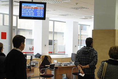 Parados en las oficinas del Ecyl de Soria. / V.G.-