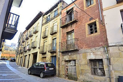 Viviendas en el casco viejo de Soria. / A. M. -