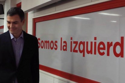 Pedro Sánchez, tras la Ejecutiva Federal de este lunes.-/ EFE / JAVIER LIZÓN