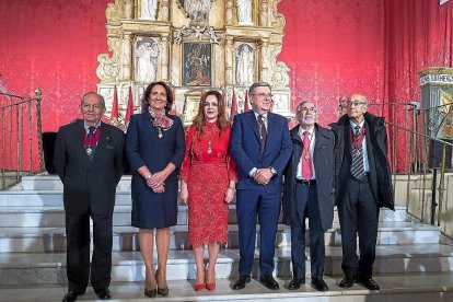 Manuel Estella, Josefa García Cirac, Silvia Clemente,José Manuel Fernández Santiago, Dionisio Llamazares y Carlos Sánchez Reye, los seis presidentes que ha tenido el Legislativo. --PABLO REQUEJO