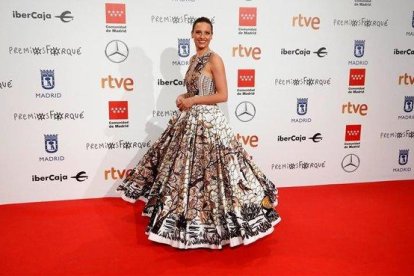 La actriz Michelle Jenner posa en la alfombra roja de los Premios Forqué.-EFE