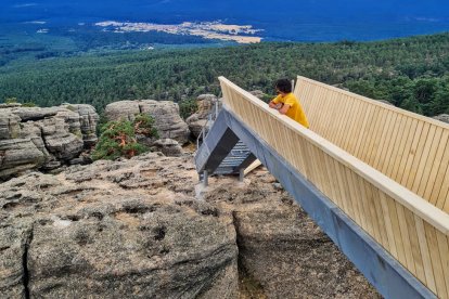 El mirador de Castroviejo podría abrir esta semana. HDS