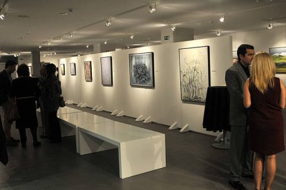 Exposición de Félix Adelantado en la galería Cortabitarte. / VALENTÍN GUISANDE-