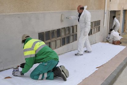 Trabajadores de limpieza.-VALENTÍN GUISANDE