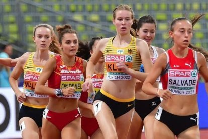 Silvia Ondiviela, en tercera posición, con la camiseta de España en el encuentro internacional sub-20 de Múnich. HDS