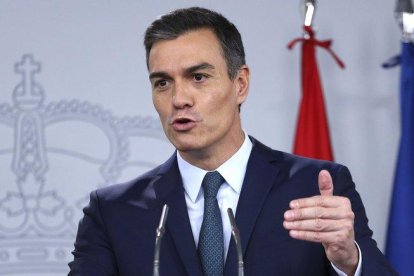 El Presidente del Gobierno en funciones Pedro Sanchez durante una rueda de prensa.-DAVID CASTRO