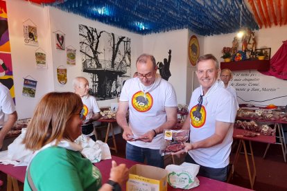 Reparto de la tajada en crudo.