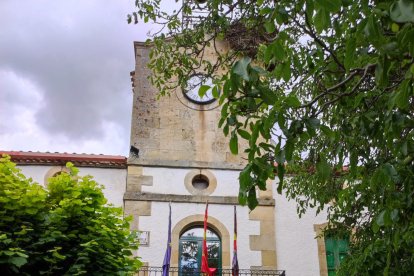 La pancarta que cubría el balcón del Ayuntamiento desapareció hace unos días.