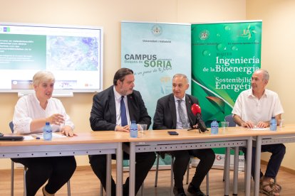 Presentación de las microcredenciales de la UVa con el rector Antonio Largo. GONZALO MONTESEGURO