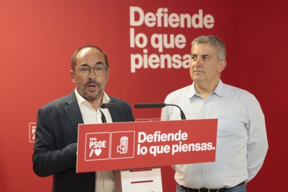 Los cabezas de lista al Congreso y Senado, Luis Rey y Javier Antón. GONZALO MONTESEGURO