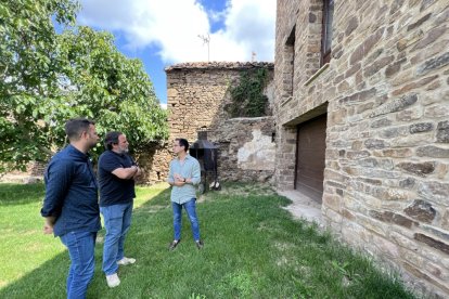 Jiménez, Hernando y Cabezón en la visita a Castilfrío.