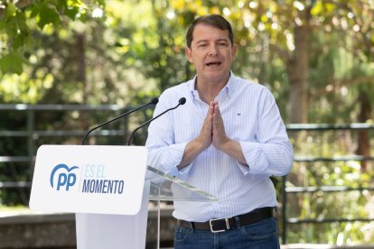 Alfonso Fernández Mañueco durante su intervención en Soria. GONZALO MONTESEGURO