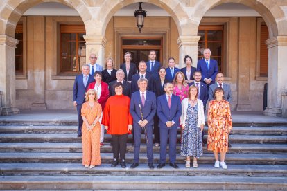 Foto de familia de la corporación municipal de la presente legislatura. MARIO TEJEDOR