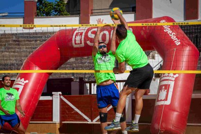 El Popular Masculino se lo llevaron David Serrato e Eizan Fernández.