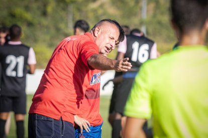 Javi Moreno en el encuentro del pasado sábado ante el Palencia.