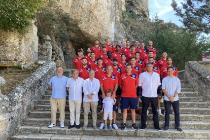 El Numancia cumple con la tradición visitando la ermita de San Saturio.